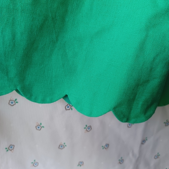 Vibrant Green Scalloped Skirt - Picture 4 of 5